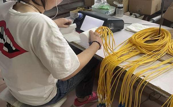 浦东新区网络工程中几种常用的光纤连接器